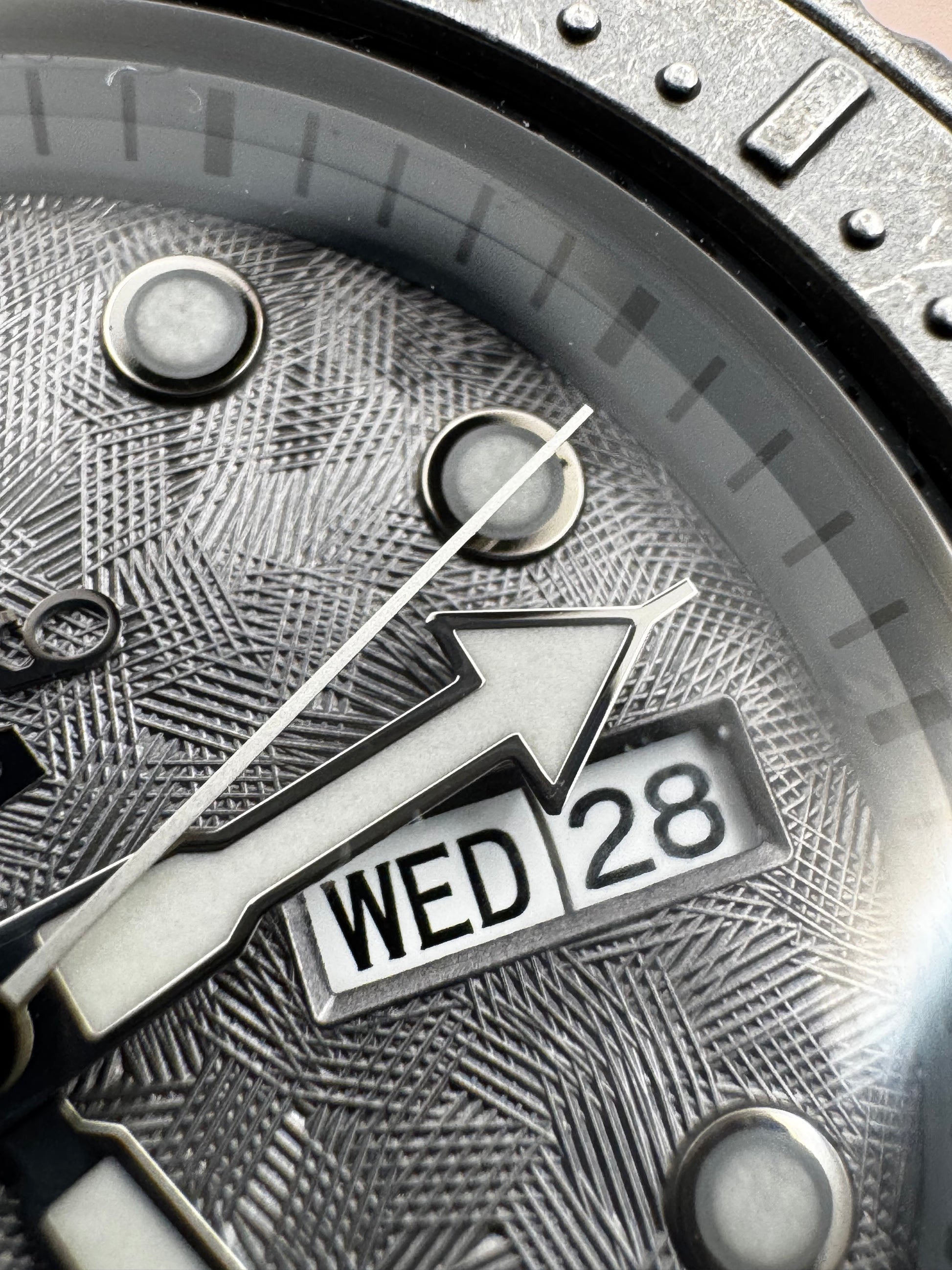 Seiko SRPE79K1 – Automatic
Stal Szara tarcza Day-Date Seiko 5 Sports diver