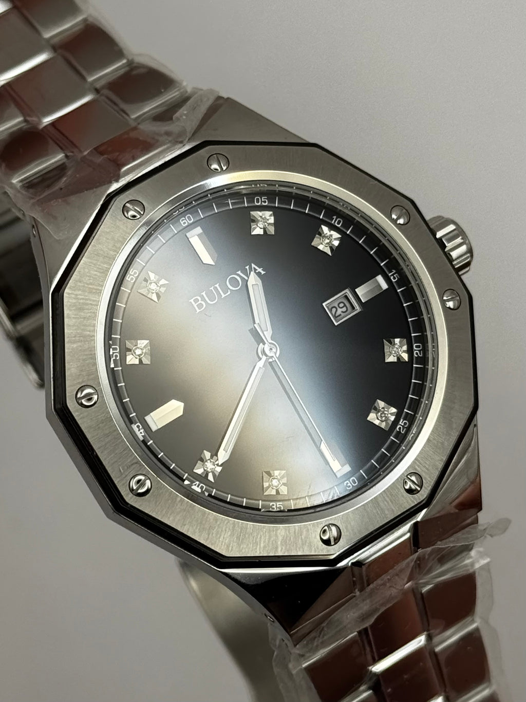 Bulova Marine Star Diamond Dial

Ref. 98D103 44mm męski zegarek stalowy