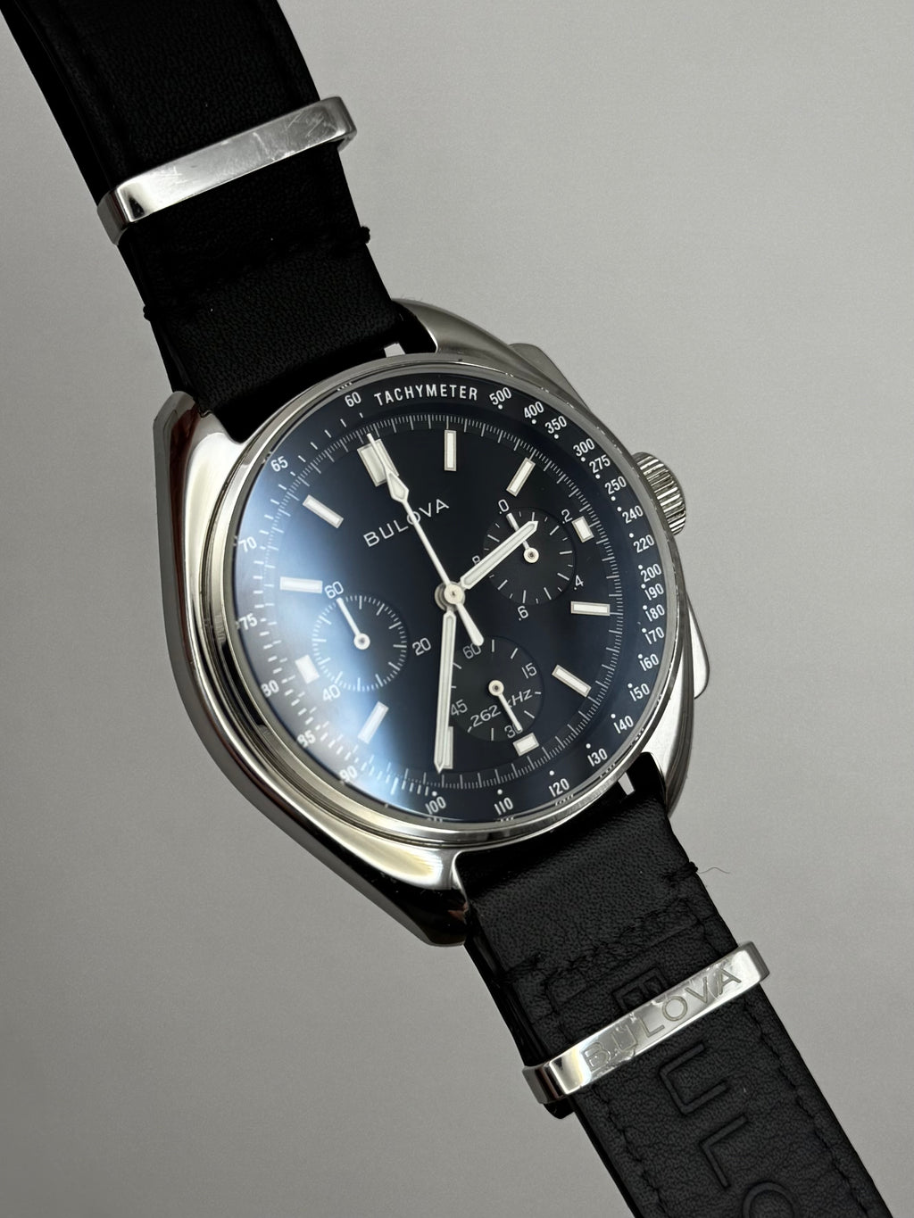 Bulova Lunar Pilot 96A225
Chronograf • 262 kHz • Apollo 15 45MM męski zegarek
