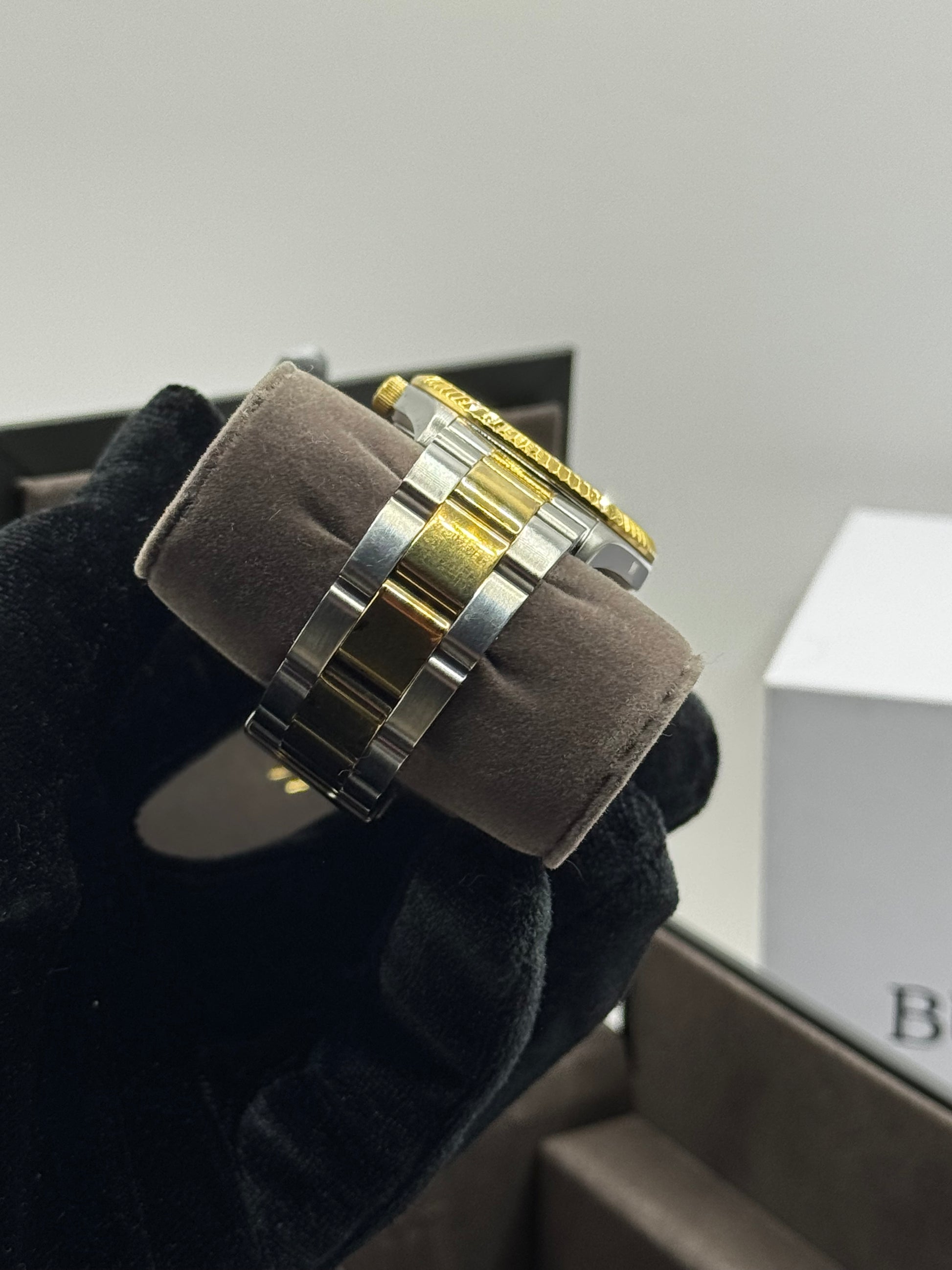 Bulova Daydate White Dial Two Tone 36MM Vintage