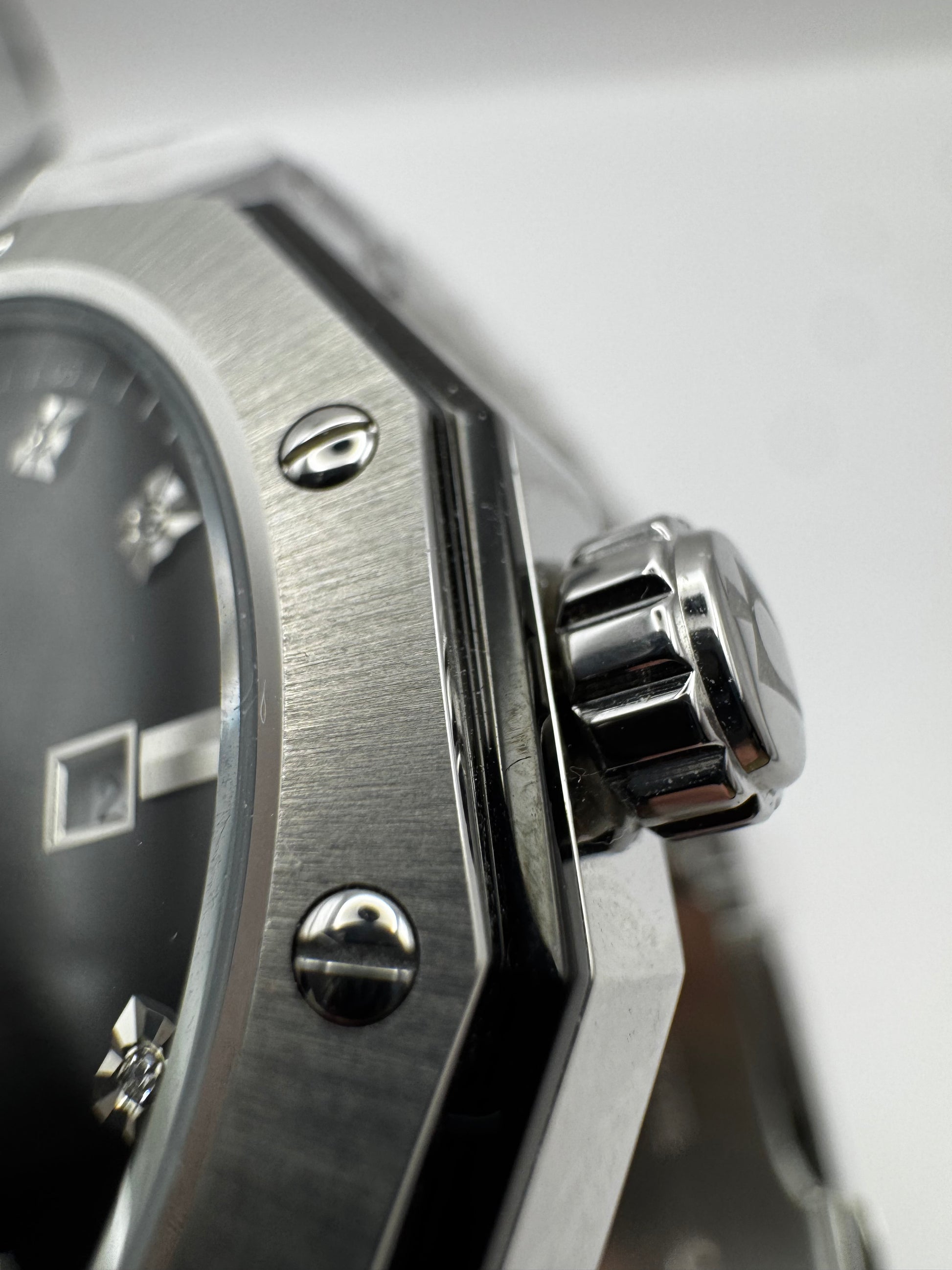Bulova Marine Star Diamond Dial

Ref. 98D103 44mm męski zegarek stalowy