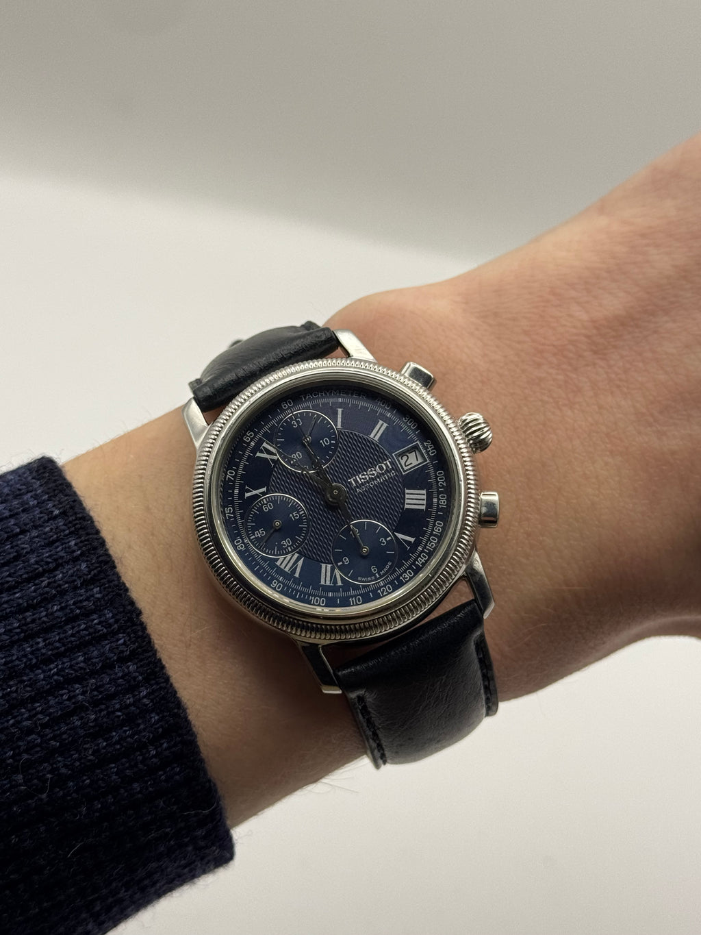 Tissot v560 bridgeport navy chrono dial automatic 39mm