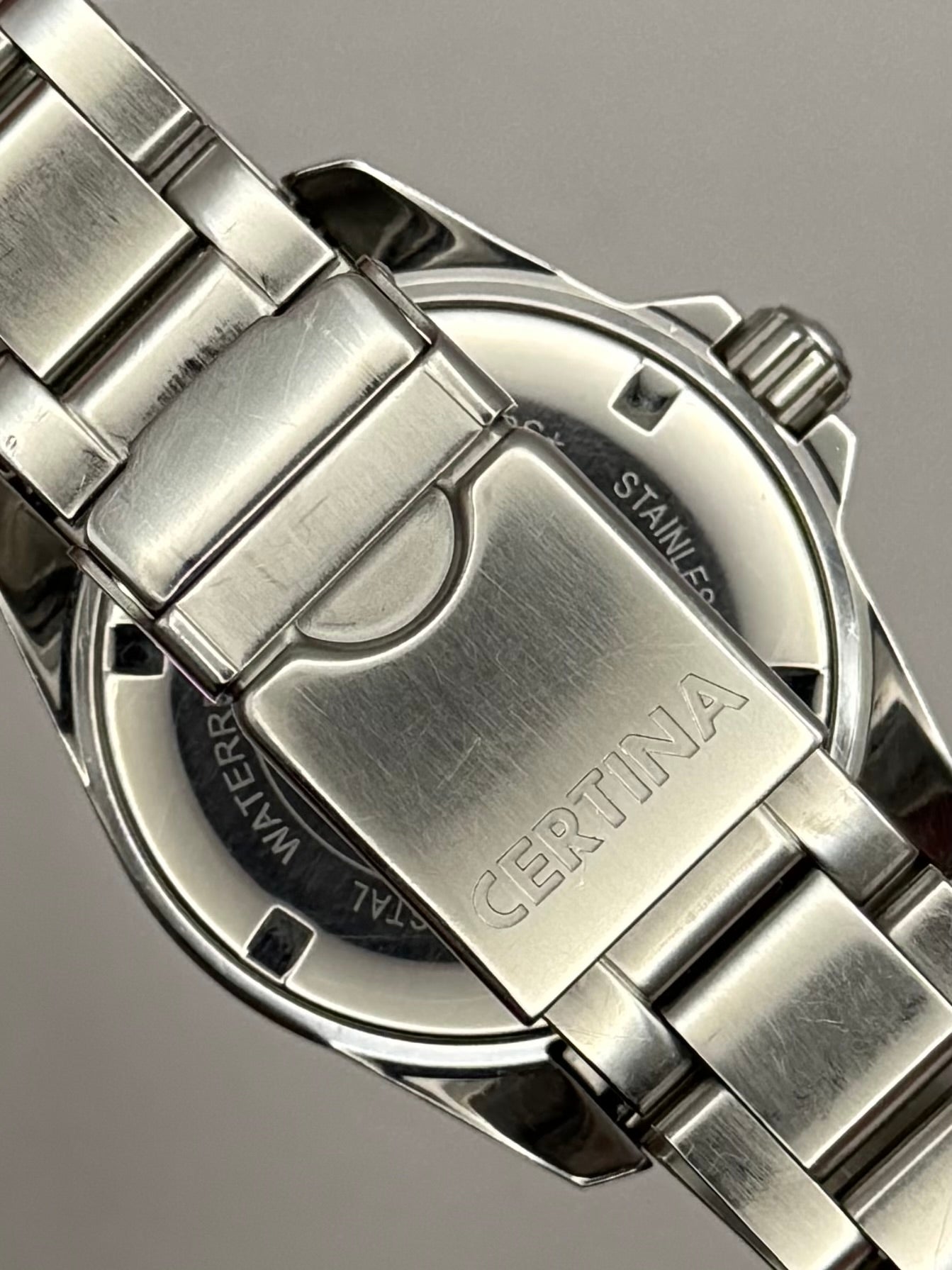 Certina C013.410.11.057.00 – DS Action

Swiss Made • sportowy diver • 200 m męski zegarek