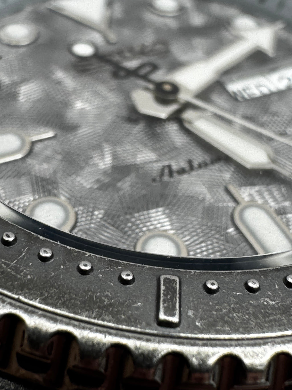 Seiko SRPE79K1 – Automatic
Stal Szara tarcza Day-Date Seiko 5 Sports diver