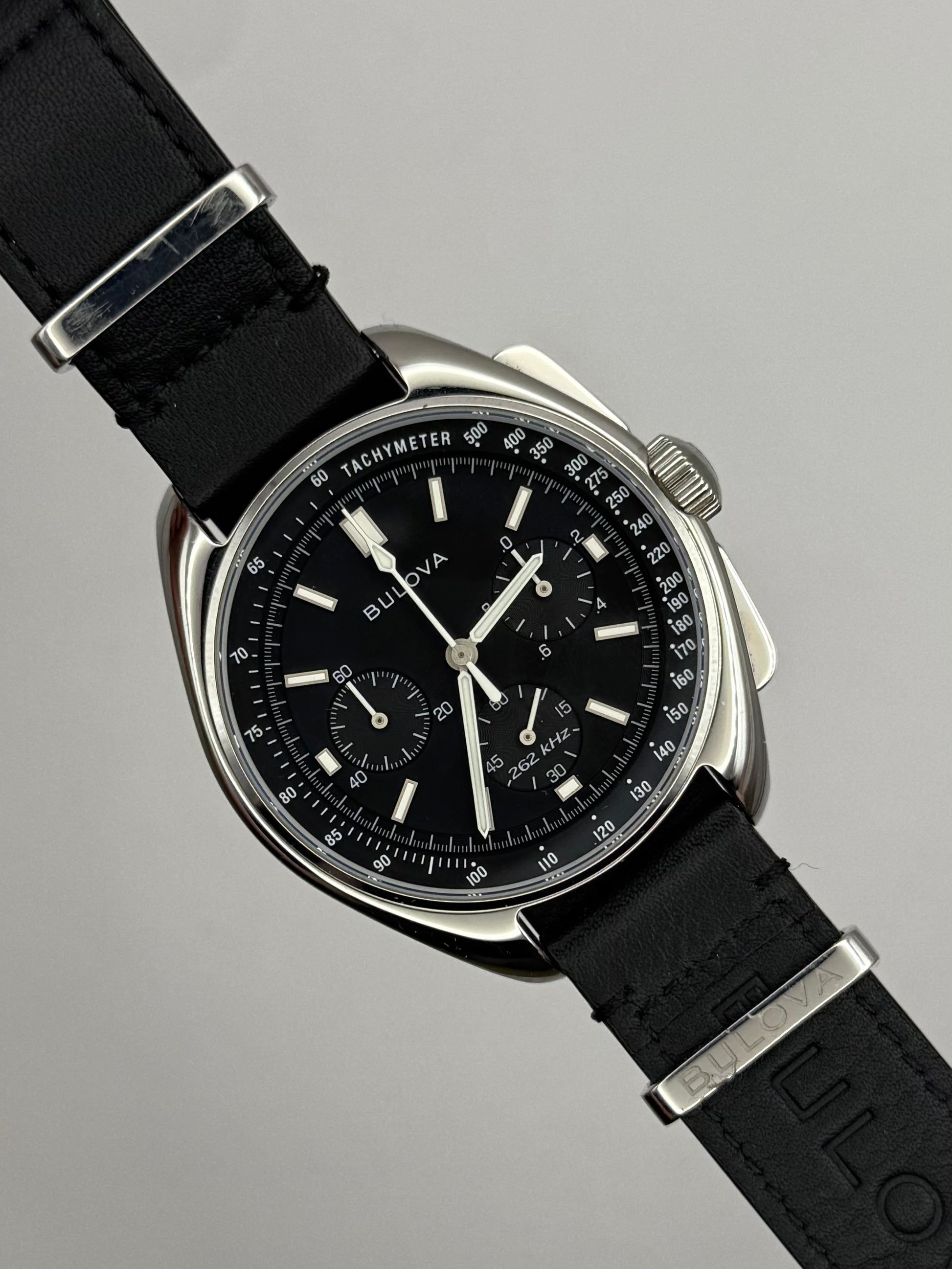 Bulova Lunar Pilot 96A225
Chronograf • 262 kHz • Apollo 15 45MM męski zegarek