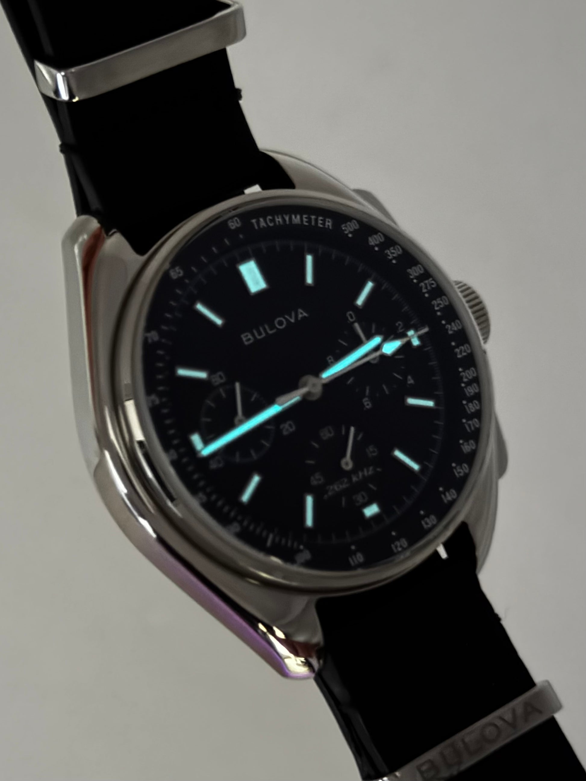 Bulova Lunar Pilot 96A225
Chronograf • 262 kHz • Apollo 15 45MM męski zegarek