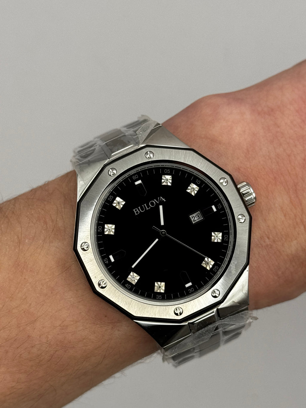 Bulova Marine Star Diamond Dial

Ref. 98D103 44mm męski zegarek stalowy