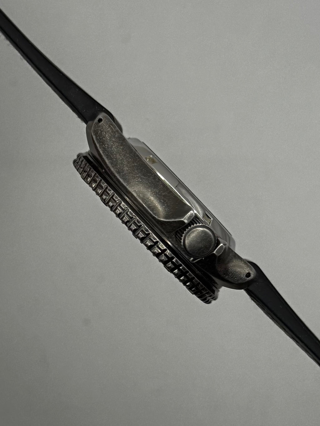Seiko SRPE79K1 – Automatic
Stal Szara tarcza Day-Date Seiko 5 Sports diver