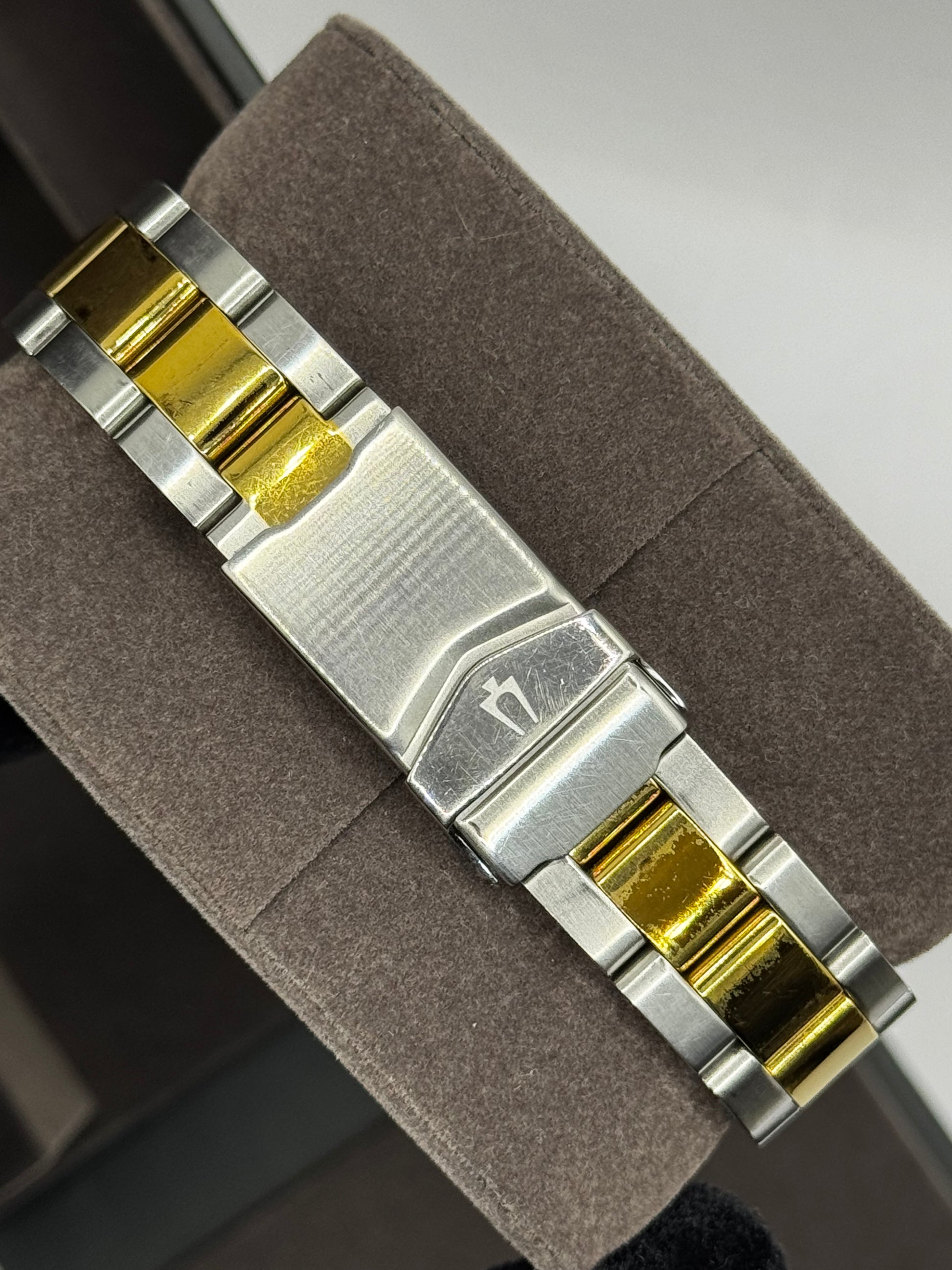 Bulova Daydate White Dial Two Tone 36MM Vintage