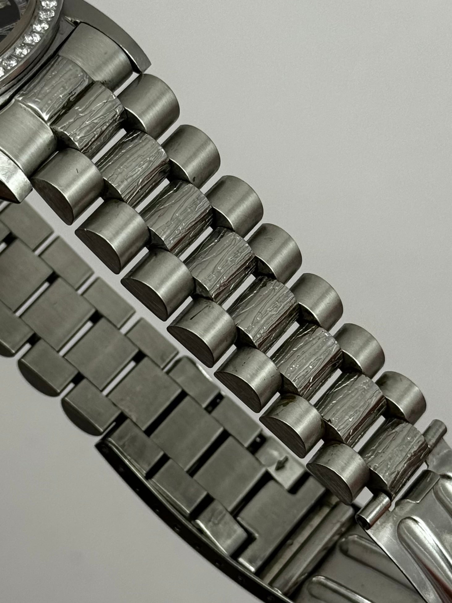 Bulova daydate 36mm iced out diamond dial president Bracelet rare