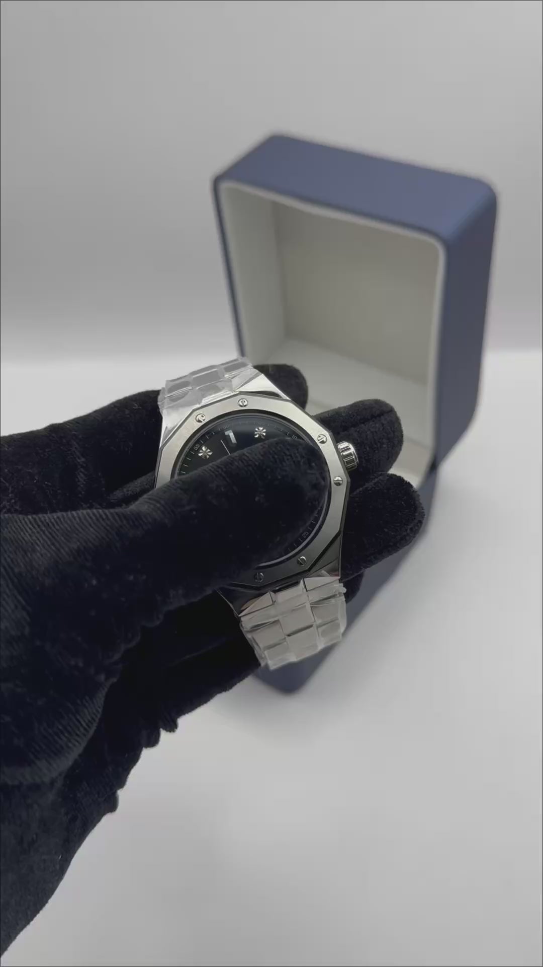 Bulova Marine Star Diamond Dial

Ref. 98D103 44mm męski zegarek stalowy